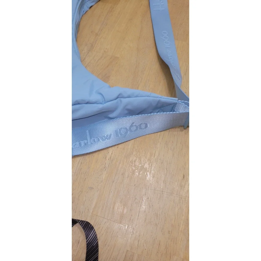 House of Harlow‎ 1960 Crescent Moon Nylon Puffy Athleisure Bag - Blue 🩵